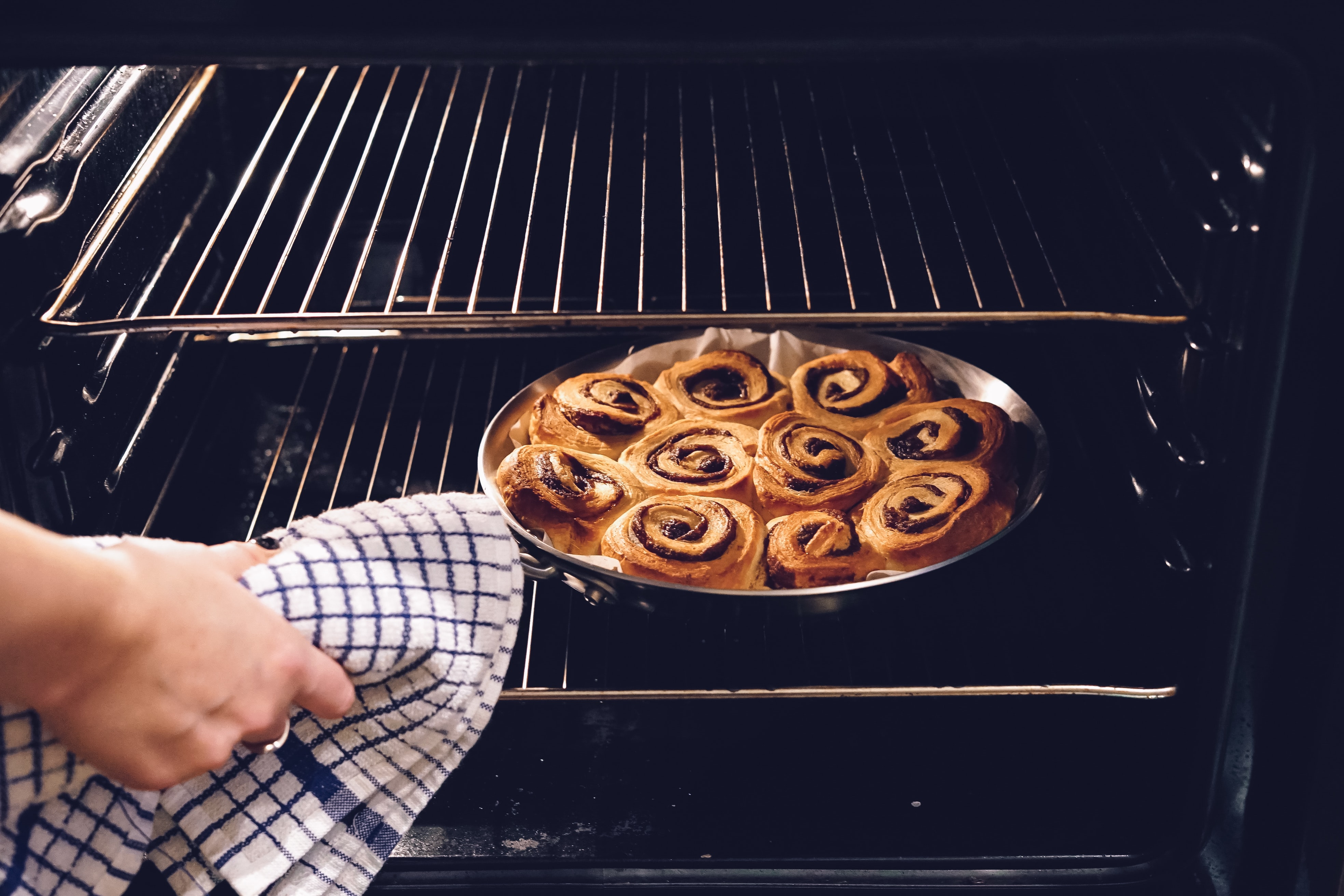 Alles wat je moet weten over Oven Roosters. Van schoonmaken tot aan vervangen. 